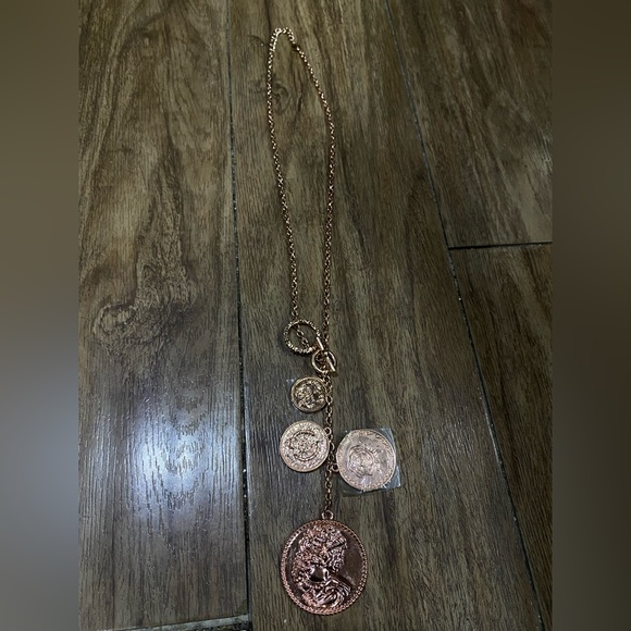 Rose gold necklace - Picture 3 of 3